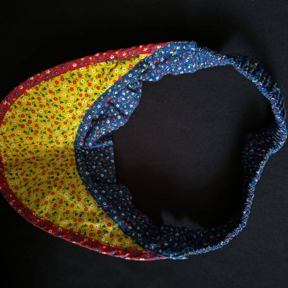 🌷 Vintage Early 80s Nannette Girl's Floral Outfit - Crop Top, Shorts, Visor - Picture 11 of 13